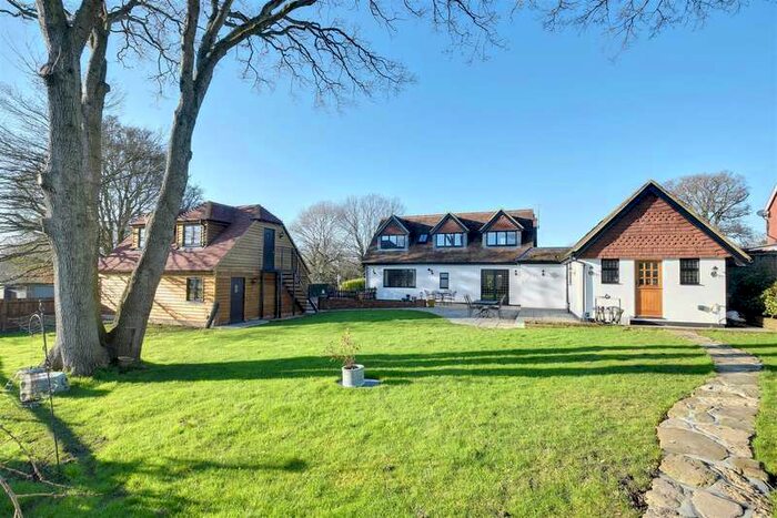 4 Bedroom Detached House For Sale In Bull Hill, Bethersden, TN26