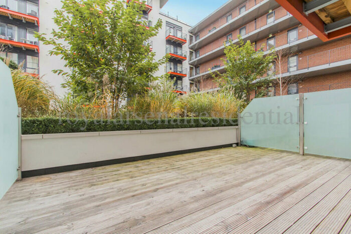 1 Bedroom Apartment To Rent In Warehouse Court, No. Street, Royal Arsenal, SE18