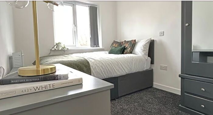 4 Bedroom Flat To Rent In Kensington, Liverpool, Merseyside, L7