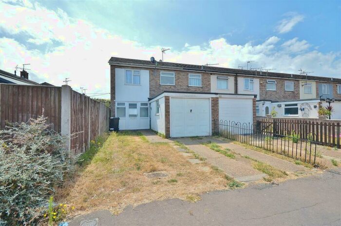3 Bedroom Semi-Detached House To Rent In Sycamore Way, Clacton-on-Sea, CO15
