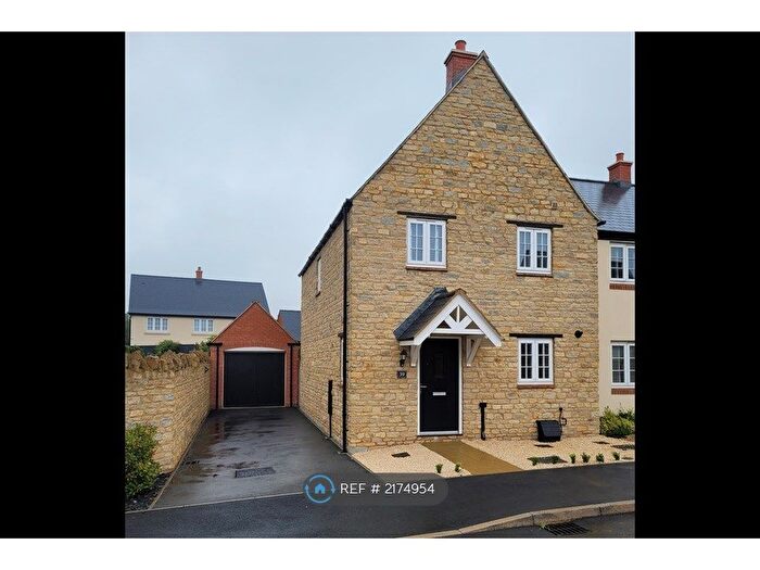 4 Bedroom Semi-Detached House To Rent In Catch Yard Road, Silverstone, NN12
