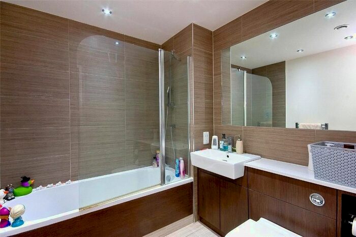 1 Bedroom Flat For Sale In East Drive, Colindale, London, NW9