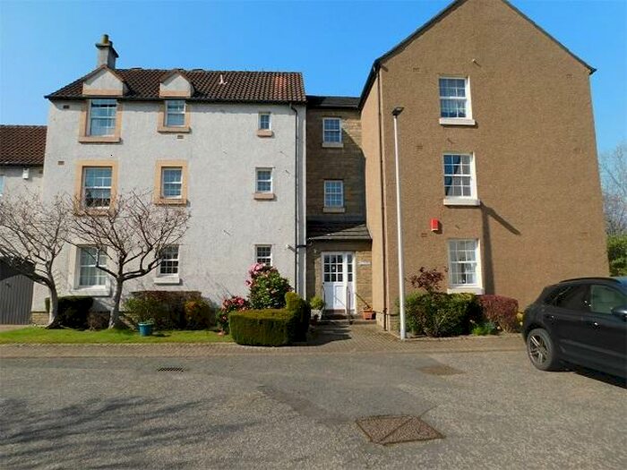 2 Bedroom Flat To Rent In Craigcrook Road, Edinburgh, EH4