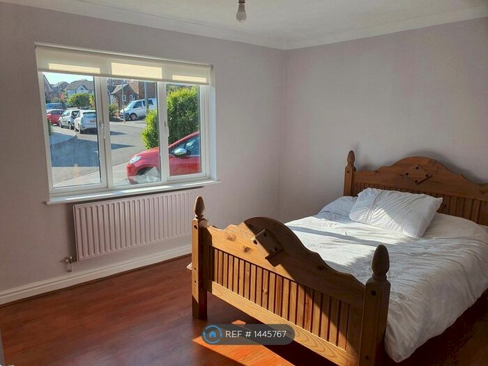 3 Bedroom Bungalow To Rent In Penmere Drive, Newquay, TR7