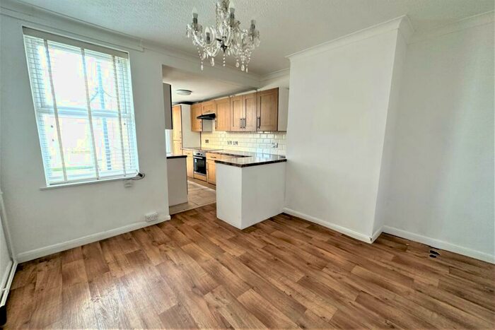 3 Bedroom Terraced House To Rent In Beaconsfield Road, Lowestoft, NR33