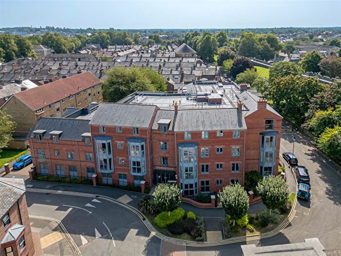 2 Bedroom Flat For Sale In Bishophill Junior, York, YO1