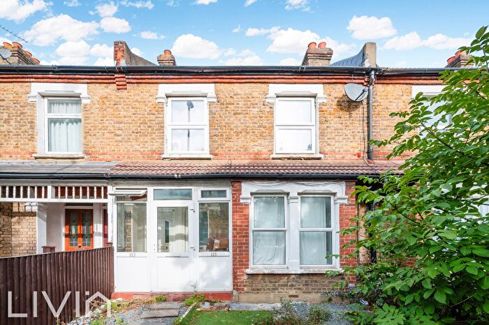 2 Bedroom Maisonette For Sale In Morland Road, Croydon, Surrey, CR0