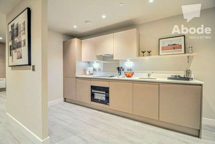 1 Bedroom Flat To Rent In The Metalworks, Petersfield Avenue, Slough, Berkshire SL2