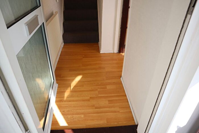 3 Bedroom Semi-Detached House To Rent In Sunbury Green, Leicester, LE5