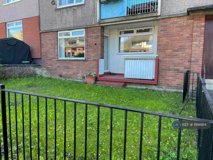 2 Bedroom Flat To Rent In Ellangowan Road /, Glasgow, G41