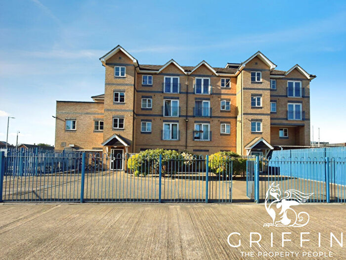 1 Bedroom Flat To Rent In St Andrews Court, Calcutta Road, Tilbury, RM18