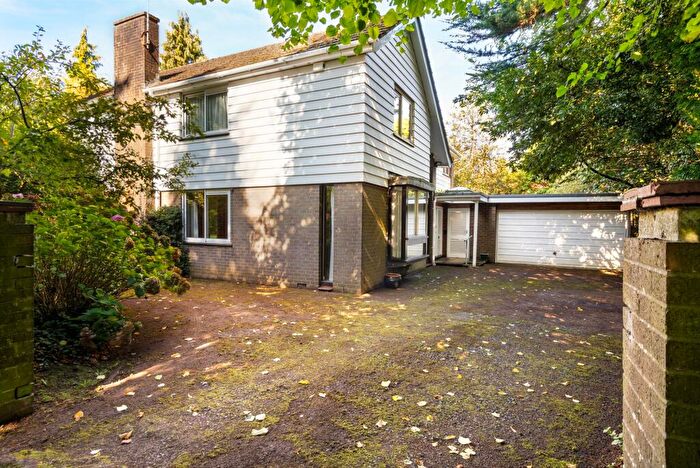 5 Bedroom Detached House For Sale In Croft Road, Woldingham, CR3