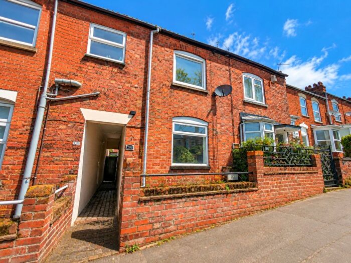 2 Bedroom Terraced House For Sale In Harrowby Road, Grantham, NG31