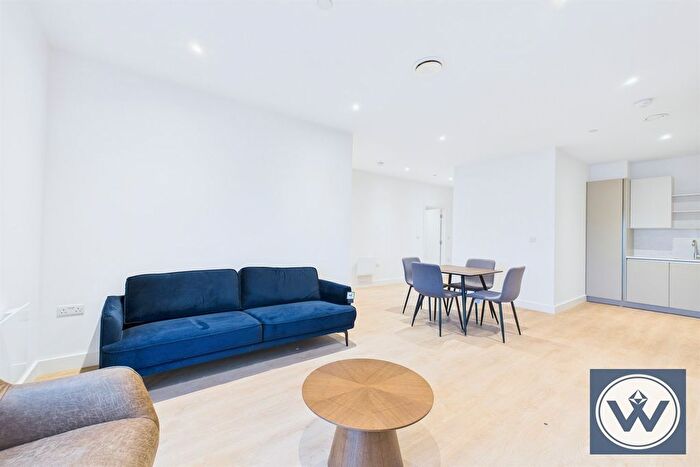 2 Bedroom Flat To Rent In Park View, Dantzic Street, M4