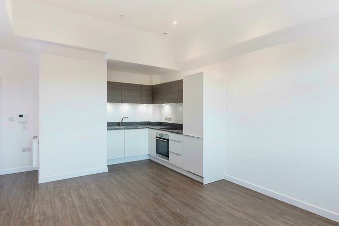 Apartment To Rent In Camberley, Surrey, GU15