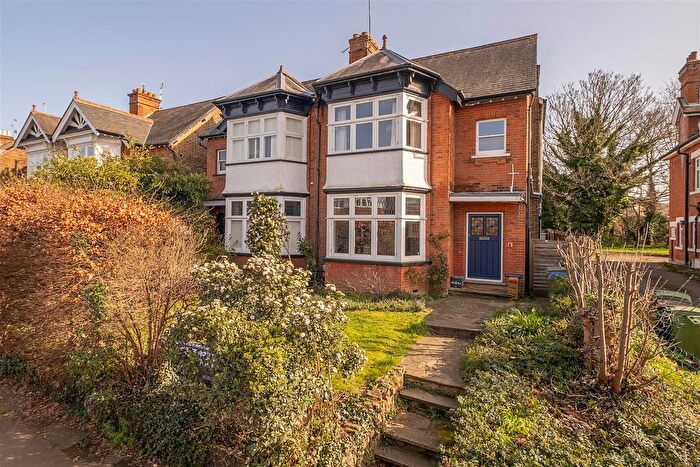 4 Bedroom Semi Detached House For Sale In Portsmouth Road, Thames Ditton, KT7