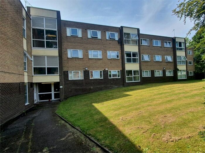 2 Bedroom Flat For Sale In Manchester Road, Bury, Lancashire BL9