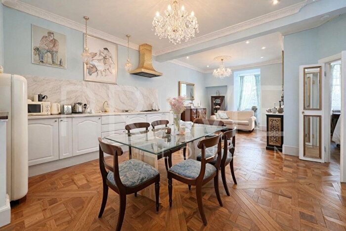 1 Bedroom Flat To Rent In Sloane Gardens, Sloane Square, London, SW1W