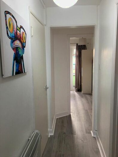 4 Bedroom Flat To Rent In Halesowen House, Meriden Road, PO5