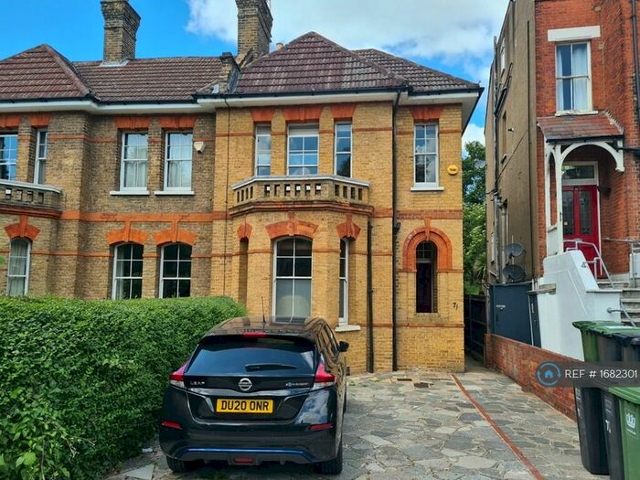 2 Bedroom Flat To Rent In Devonshire Road, London, SE23