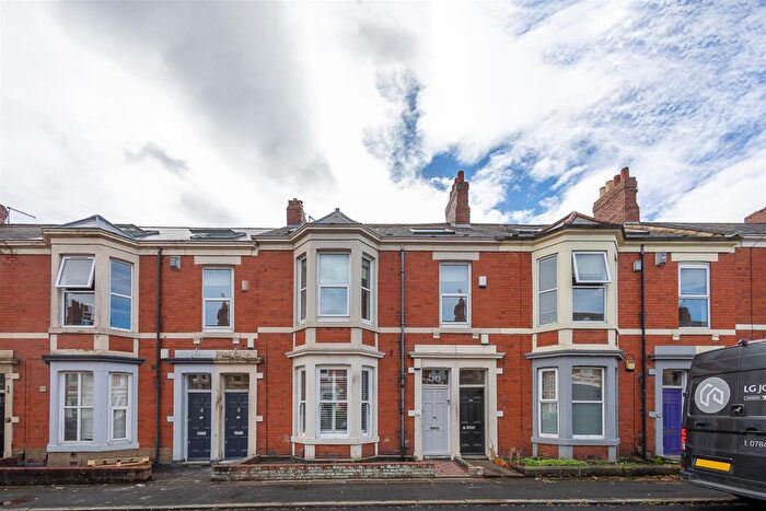 2 Bedroom Flat For Sale In Fairfield Road, West Jesmond, Newcastle Upon Tyne, NE2