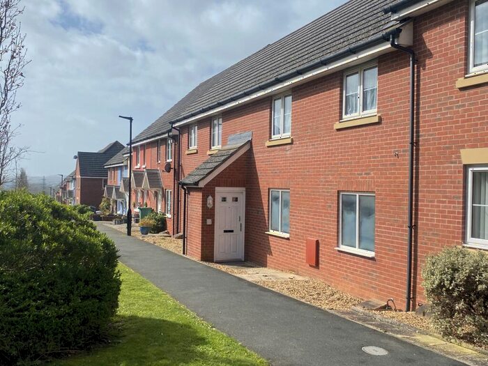 1 Bedroom Apartment To Rent In Captains Parade, East Cowes, PO32