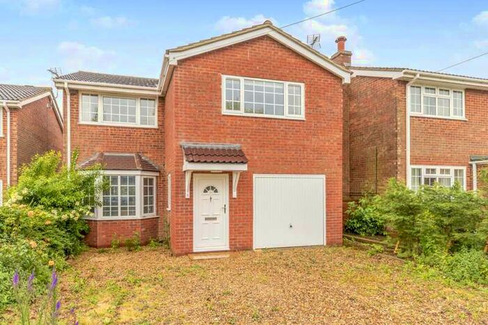 4 Bedroom Detached House To Rent In Firs Avenue, Uppingham, LE15