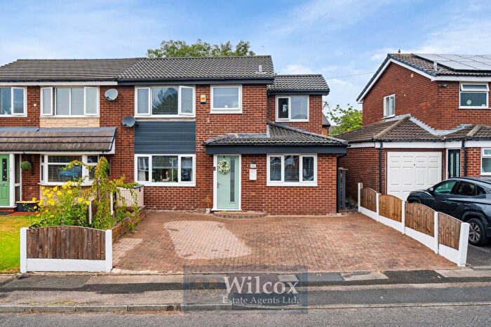 4 Bedroom Semi-Detached House For Sale In Somerton Road, Bolton, BL2