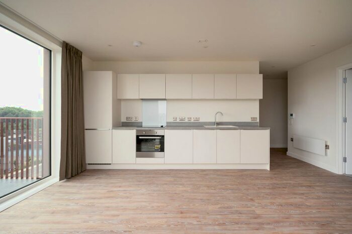 3 Bedroom Flat To Rent In The Kell, Gillingham Gate Road, Gillingham, ME4