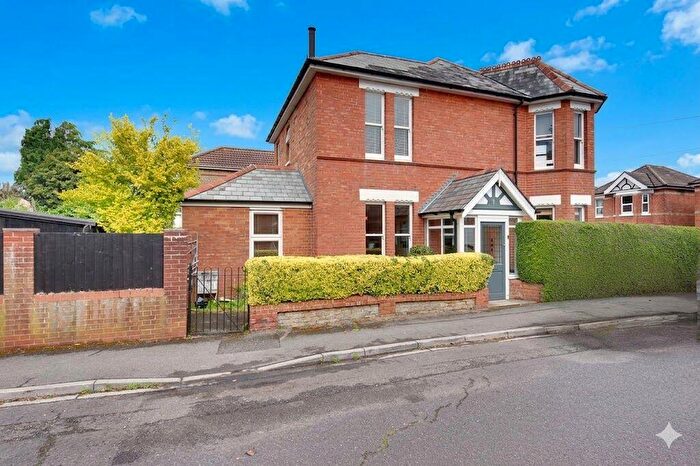 4 Bedroom Detached House For Sale In Firs Glen Road, Bournemouth, BH9