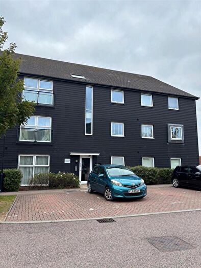2 Bedroom Apartment To Rent In Hither Fields, Gravesend, Kent, DA11