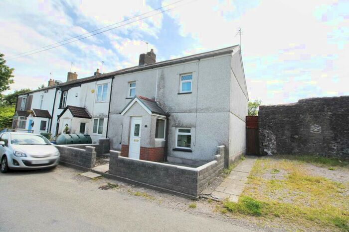 3 Bedroom Semi-Detached House To Rent In Pantybrad, Tonyrefail, CF39