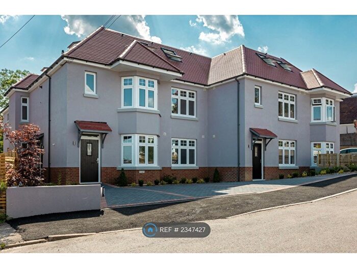 2 Bedroom Flat To Rent In Tolmers Gardens, Cuffley, Potters Bar, EN6