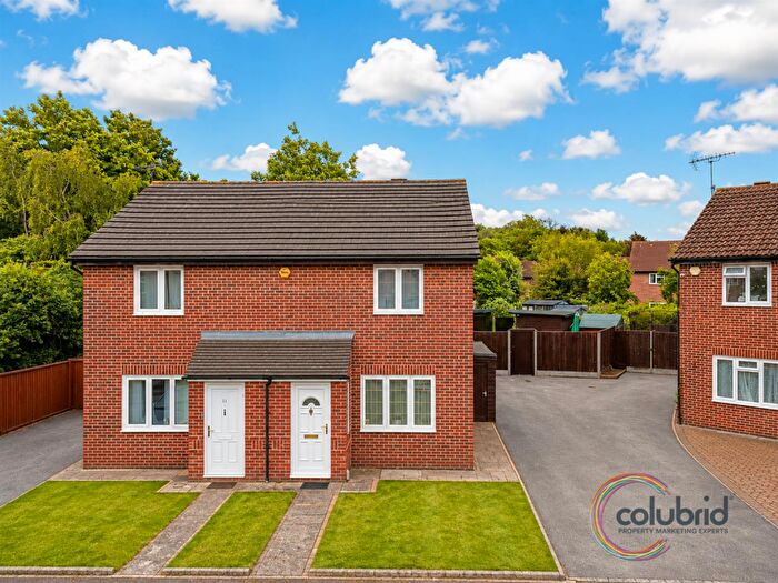 3 Bedroom Semi-Detached House For Sale In Prior Chase, Badgers Dene, Grays, RM17