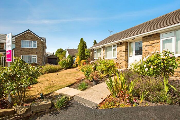 3 Bedroom Detached Bungalow For Sale In Moor Royd, Halifax, HX3