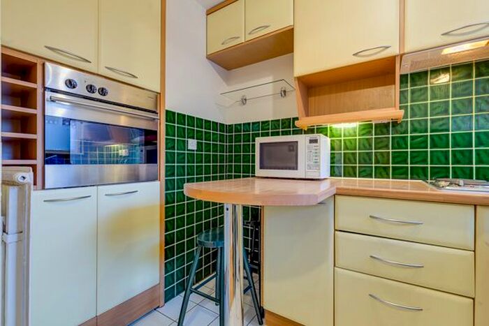 2 Bedroom Flat To Rent In Morley Street, London, SE1