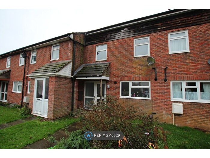 3 Bedroom Terraced House To Rent In Plumpton Walk, Maidstone, ME15