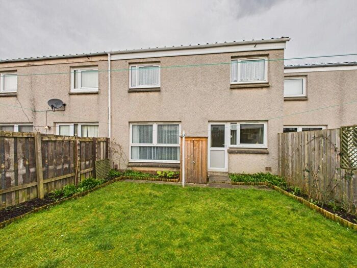 2 Bedroom Terraced House For Sale In Kenilworth Rise, Dedridge, Livingston, EH54