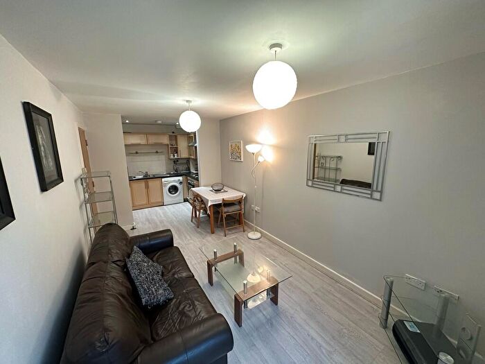 2 Bedroom Apartment To Rent In Abbey Court, CV1