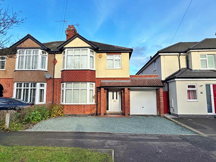 3 Bedroom Semi Detached House For Sale In Richmond Road, Hillmorton, CV21