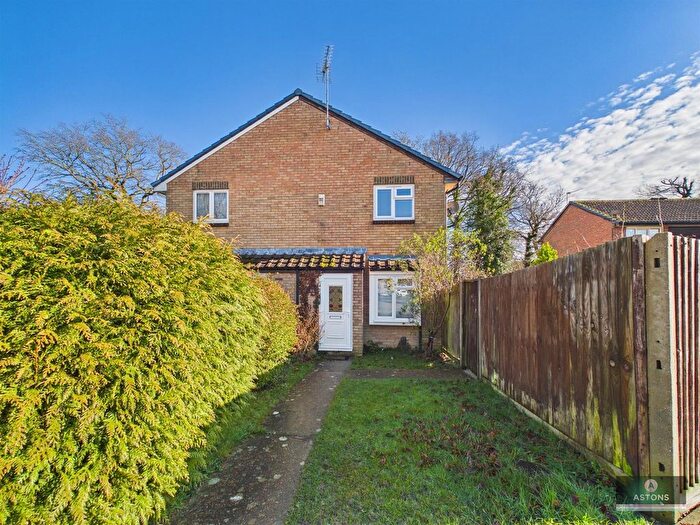 1 Bedroom Property To Rent In Oakfields, Worth, Crawley, RH10