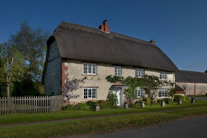 4 Bedroom Detached House For Sale In High Street, Uffington, Faringdon, Oxfordshire, SN7