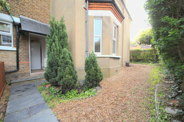 2 Bedroom Maisonette To Rent In Alston Road, High Barnet, EN5