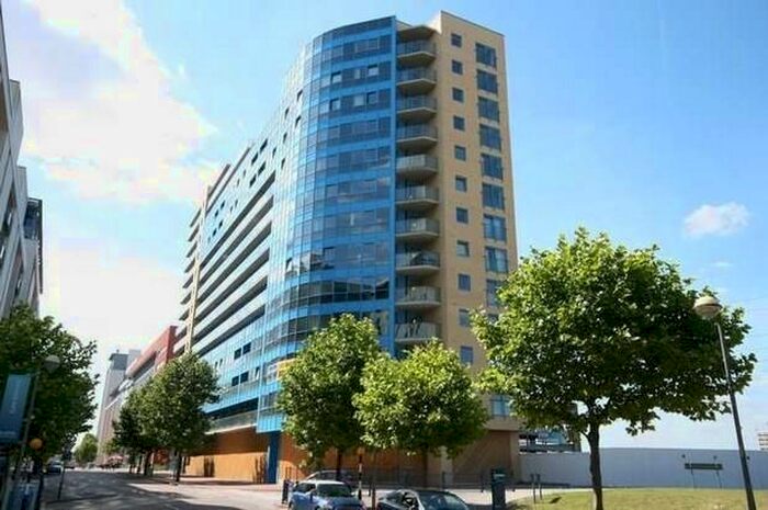 1 Bedroom Flat To Rent In Western Gateway, London, E16