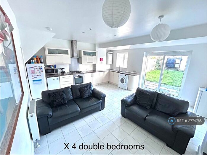 4 Bedroom Terraced House To Rent In Fishponds, Bristol, BS16