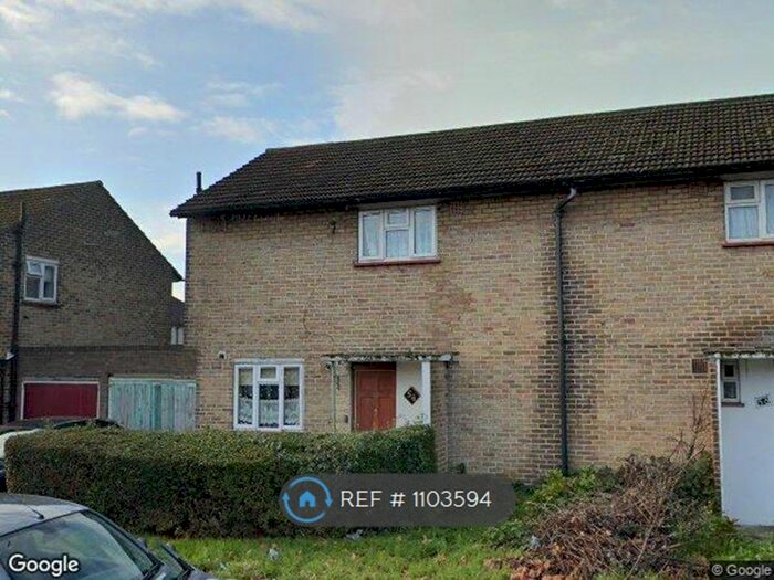 3 Bedroom Terraced House To Rent In Frizlands Lane, Dagenham RM10