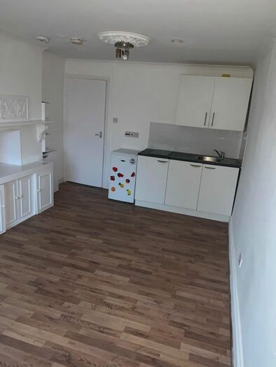 Studio To Rent In Hither Green Lane, London, SE13