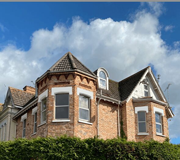 2 Bedroom Apartment To Rent In Longfleet Road, Poole, BH15