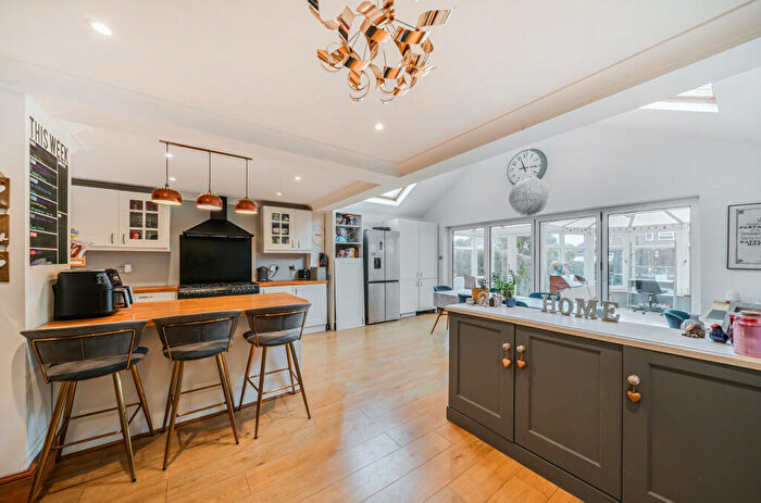 3 Bedroom Semi-Detached House For Sale In Benner Lane, West End, Woking, Surrey, GU24