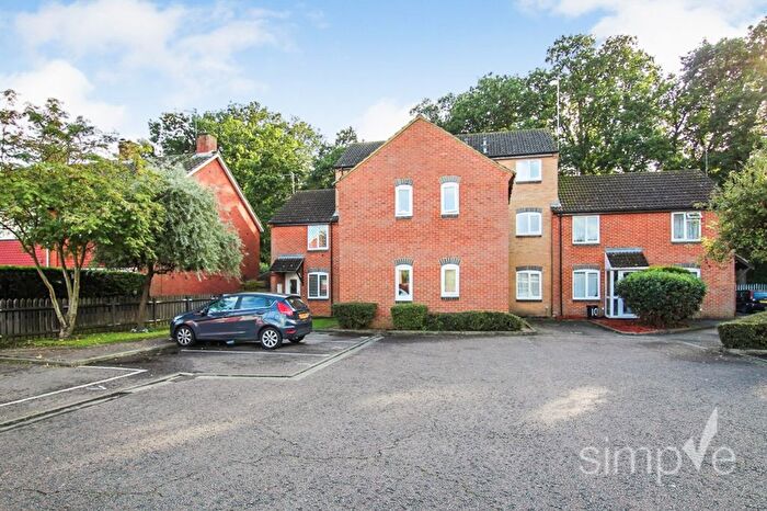 Studio For Sale In Salcoombe Way, Hayes, UB4